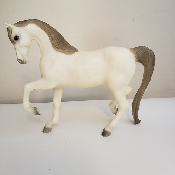 Breyer Traditional Artist's Series Marguerite Henry's Lady Roxanna #425 - Picture 1 of 11